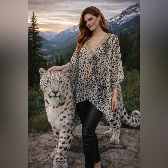 Joan Boyce Tops - Joan Boyce Black/White Chiffon Tunic V-Neck w/Silver Beaded Trim Missy NWT $99